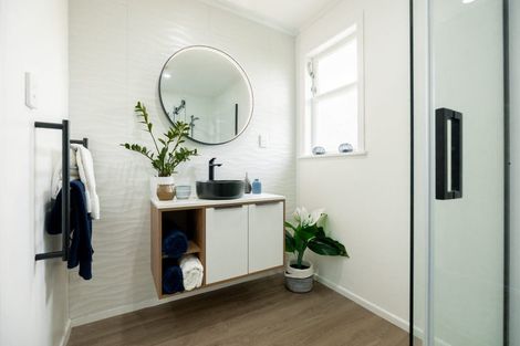 Photo of property in 15 Peters Avenue, Cloverlea, Palmerston North, 4412