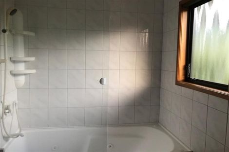 Photo of property in 207 Golf Road, Titirangi, Auckland, 0604