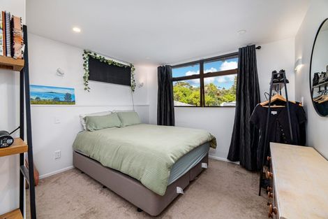 Photo of property in 5 Derwent Crescent, Titirangi, Auckland, 0604