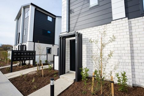 Photo of property in 1/182 Cambridge Terrace, Fairfield, Lower Hutt, 5011