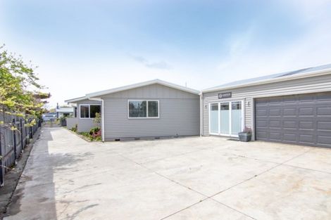 Photo of property in 12 Hunter Street, Milson, Palmerston North, 4414