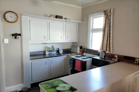 Photo of property in 10 Caulfeild Street, Ranfurly, 9332