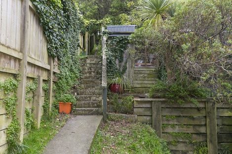 Photo of property in 1f3 Harland Street, Brooklyn, Wellington, 6021