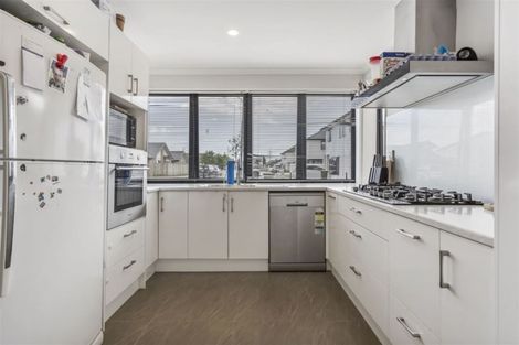 Photo of property in 39 Matata Drive, Takanini, 2112