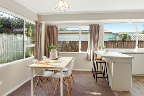 Photo of property in 7a Rodney Grove, Paraparaumu, 5032