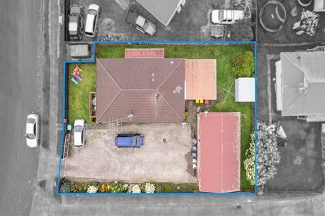 Photo of property in 25 Dungarvon Place, Clendon Park, Auckland, 2103
