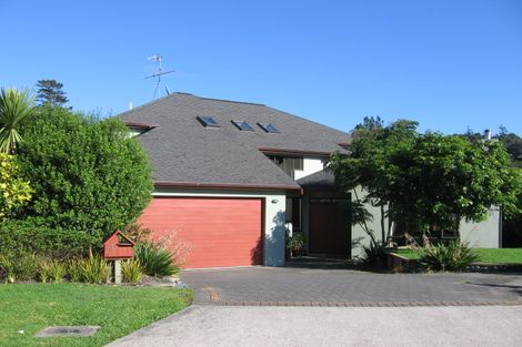 Photo of property in 40 Kinleith Way, Albany, Auckland, 0632