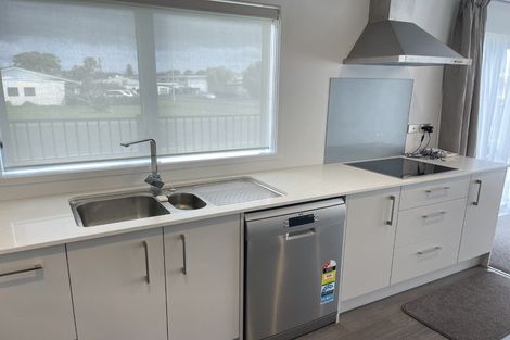 Photo of property in 6b Kirk Street, Waiuku, 2123