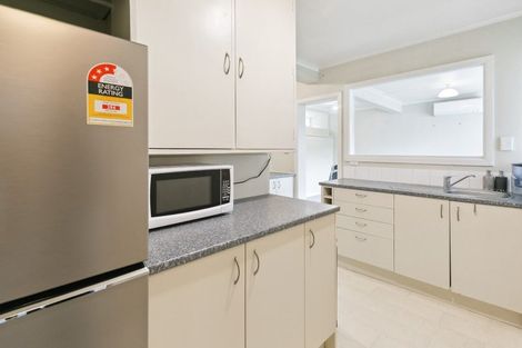 Photo of property in 18 Putnam Street, Northland, Wellington, 6012