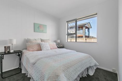 Photo of property in 2/42 Kenderdine Road, Papatoetoe, Auckland, 2025