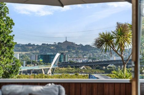 Photo of property in 6 Waterfront Road, Mangere Bridge, Auckland, 2022