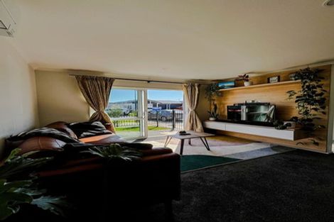 Photo of property in 21 Harore Road, Takanini, 2112