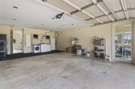 Photo of property in 15 Tarahunga Road, Levin, 5571