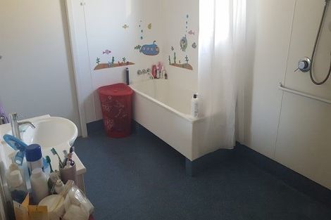 Photo of property in 184 Springs Road, Hornby, Christchurch, 8042