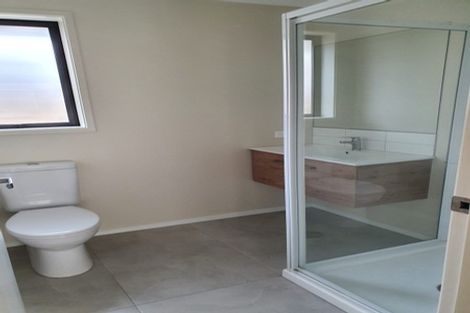 Photo of property in 10 Grapnel Lane, Whitby, Porirua, 5024