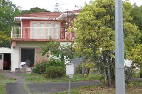 Photo of property in 40b/2 Godley Road, Green Bay, Auckland, 0604