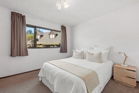 Photo of property in 9 Oregon Drive, Kelvin Heights, Queenstown, 9300