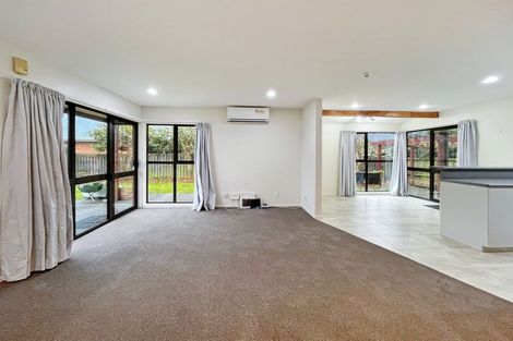 Photo of property in 2/53 Mcfaddens Road, St Albans, Christchurch, 8052
