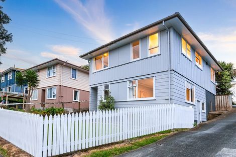Photo of property in 18 Owhiti Street, Titahi Bay, Porirua, 5022