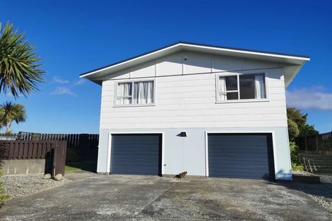 Photo of property in 6 Owaka Close, Kelson, Lower Hutt, 5010