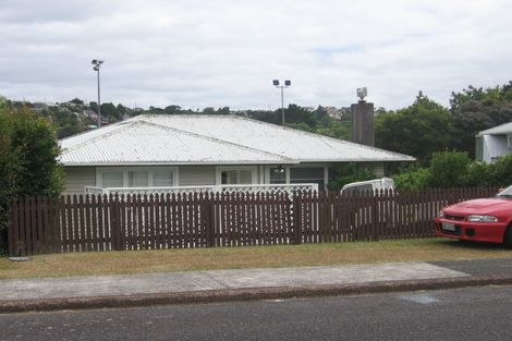 Photo of property in 1/21 Waverley Avenue, Glenfield, Auckland, 0629