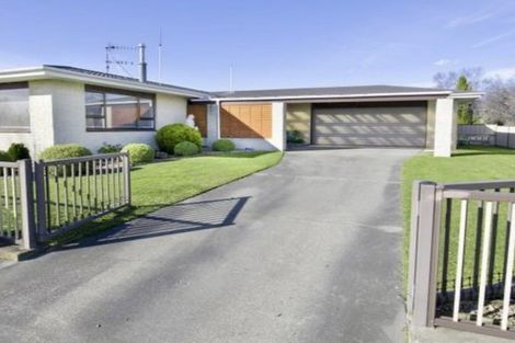 Photo of property in 165 Tait Drive, Greenmeadows, Napier, 4112
