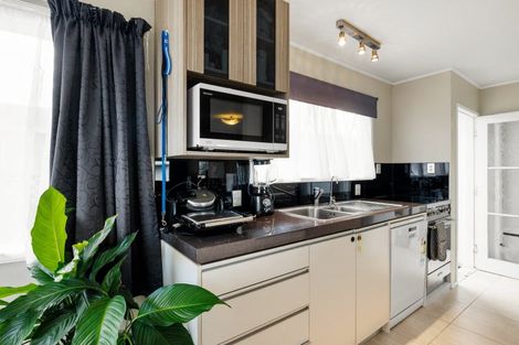 Photo of property in 384 Kahikatea Drive, Dinsdale, Hamilton, 3204