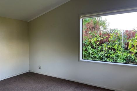 Photo of property in 15 Sunnynook Road, Forrest Hill, Auckland, 0620