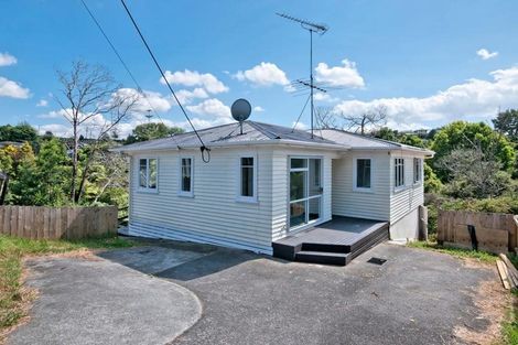 Photo of property in 39 Mcclintock Road, Massey, Auckland, 0614
