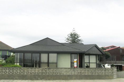 Photo of property in 75 Marine Parade, Paraparaumu Beach, Paraparaumu, 5032