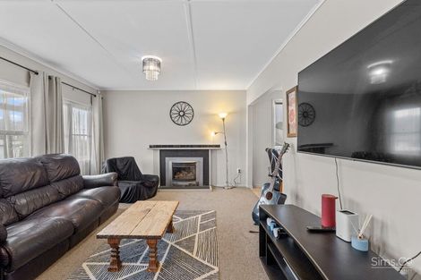 Photo of property in 4 Glenn Street, Castlecliff, Whanganui, 4501