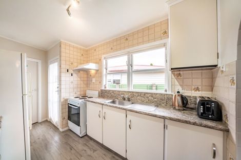 Photo of property in 16 Longfellow Street, Trentham, Upper Hutt, 5018