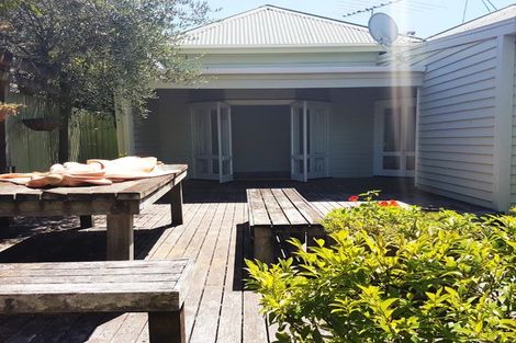 Photo of property in 1/12 Roslyn Terrace, Devonport, Auckland, 0624