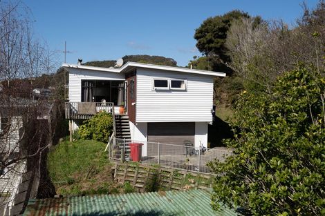 Photo of property in 19 Bayview Road, Paremata, Porirua, 5024