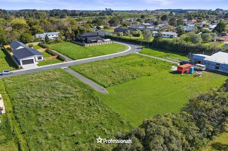 Photo of property in 13 Te Awahohonu Lane, Otaki, 5512