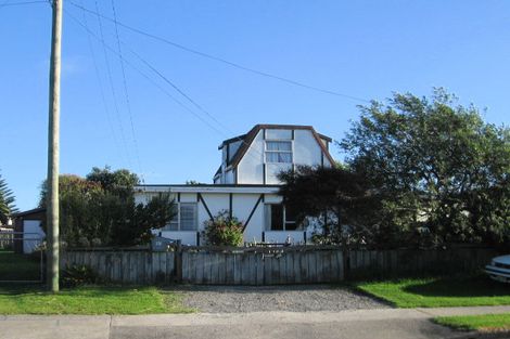 Photo of property in 30b Rangihiroa Street, Waikanae Beach, Waikanae, 5036