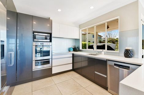 Photo of property in 56 Waldorf Crescent, Orewa, 0931
