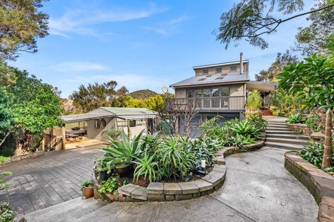 Photo of property in 29 Tahunatapu Road, Parua Bay, Whangarei, 0174