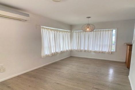 Photo of property in 302 Royal Road, Massey, Auckland, 0614