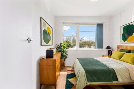 Photo of property in 4 Warren Street, Paparangi, Wellington, 6037