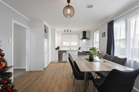 Photo of property in 3 Somerset Crescent, Highbury, Palmerston North, 4412