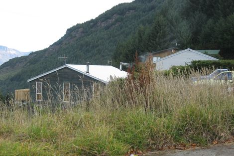 Photo of property in 2a Bird Place, Fernhill, Queenstown, 9300