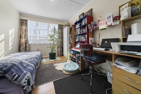 Photo of property in 18 Moheke Avenue, Roslyn, Palmerston North, 4414