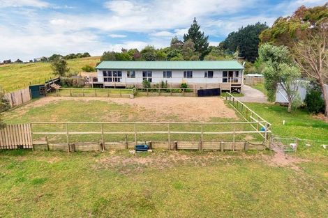 Photo of property in 69 Pipitiwai Drive, Helensville, Kaukapakapa, 0871