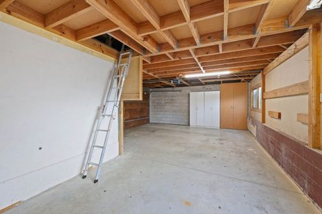 Photo of property in 24 Takutai Avenue, Bucklands Beach, Auckland, 2012