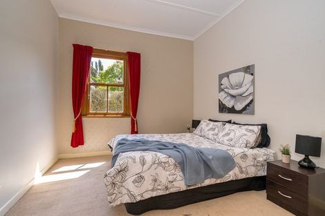 Photo of property in 128 Glen Road, The Glen, Dunedin, 9011