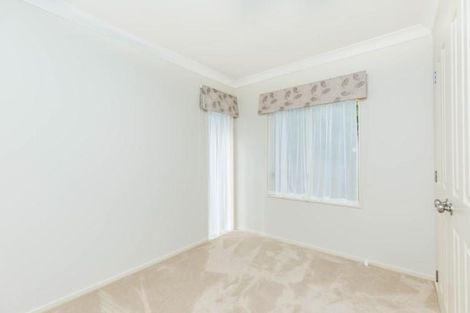 Photo of property in 10 Bejoy Rise, East Tamaki Heights, Auckland, 2016