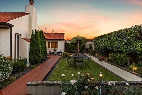 Photo of property in 11 Park Lane, Greenmeadows, Napier, 4112