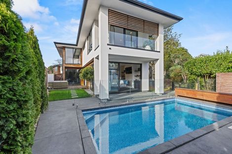 Photo of property in 62 Straven Road, Fendalton, Christchurch, 8014