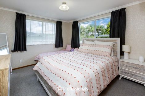 Photo of property in 19 Haylock Grove, Totara Park, Upper Hutt, 5018